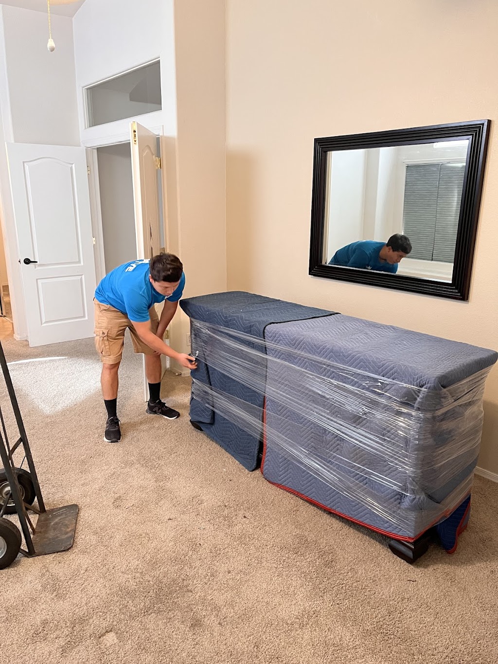 MAVE - Moving & Junk Removal LLC | 8808 W MacKenzie Dr, Phoenix, AZ 85037 | Phone: (602) 517-8210