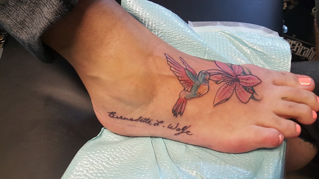 Vinnies Tattoo Collective | 530 E Dixie Dr, Asheboro, NC 27203, USA | Phone: (336) 328-0579