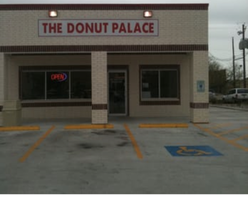 Donut Palace | 1306 Wildcat Dr, Portland, TX 78374 | Phone: (361) 777-3000