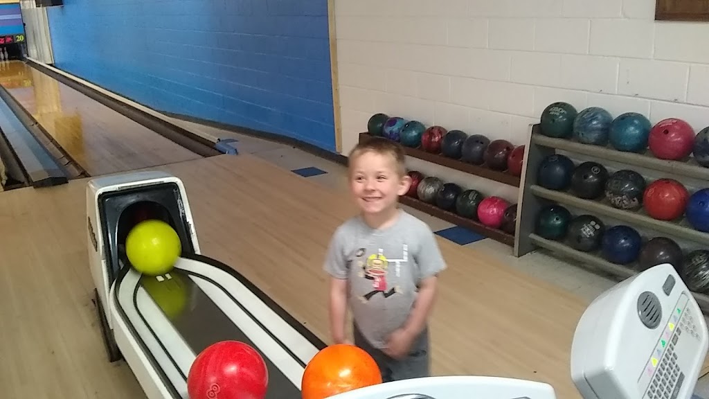 Alpine Club Lanes | 735 Jefferson Ave, Washington, PA 15301, USA | Phone: (724) 225-8234