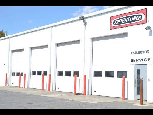 Franks Meadowlands Freightliner | 707 Valley Brook Ave, Lyndhurst, NJ 07071, USA | Phone: (201) 939-7718