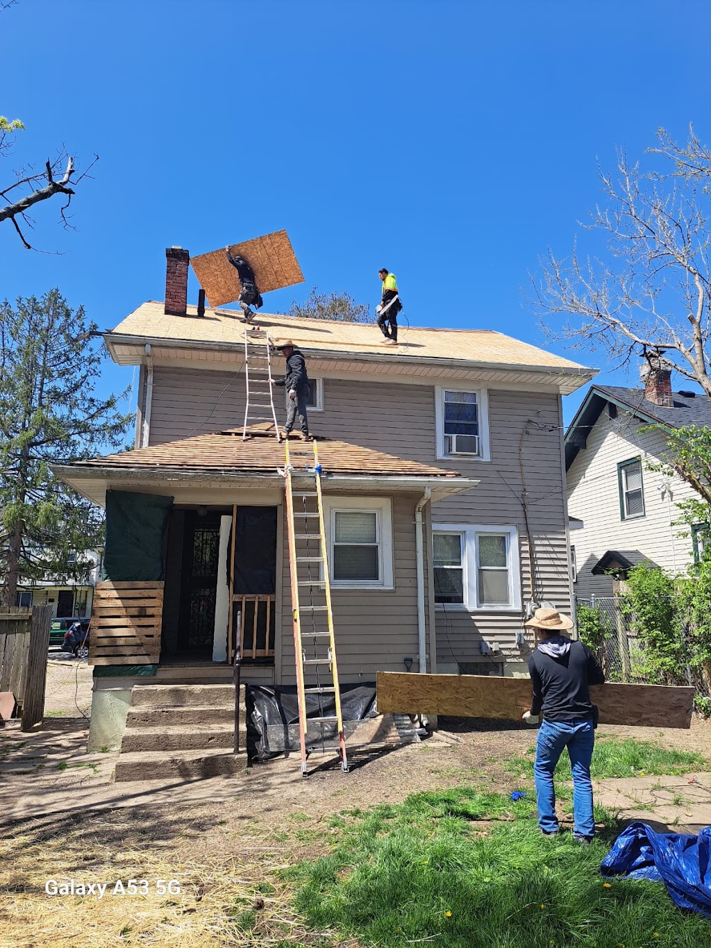 Figueroa Roofing And Construction LLC | 134 Buckeye St, Dayton, OH 45402, USA | Phone: (937) 397-7499