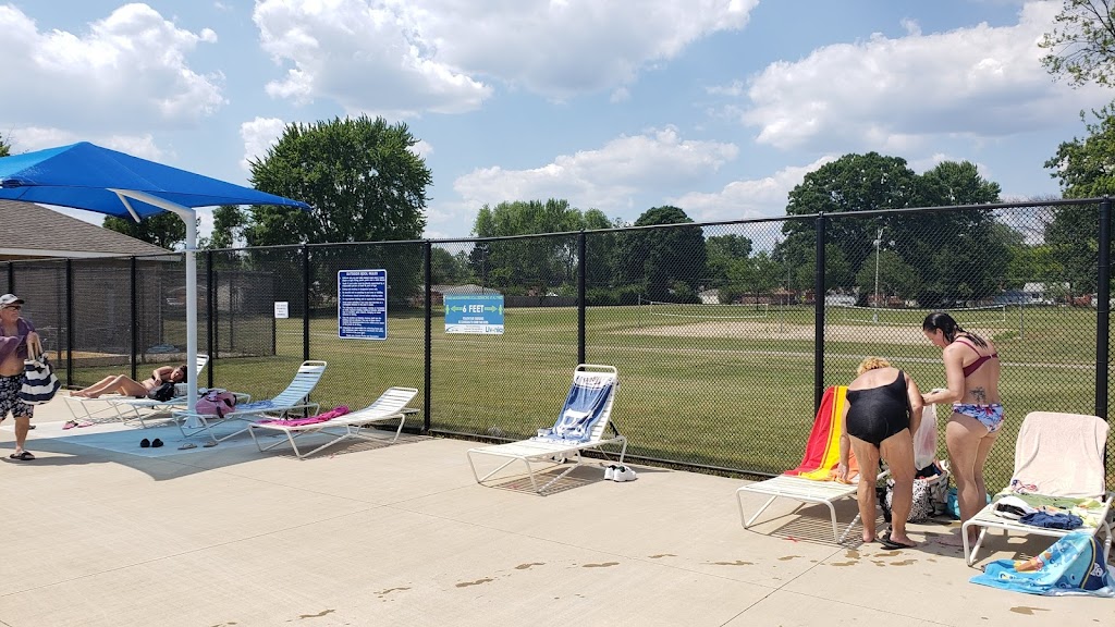 Clements Circle Splash Park | 9999 Harrison St, Livonia, MI 48150, USA | Phone: (734) 421-9800