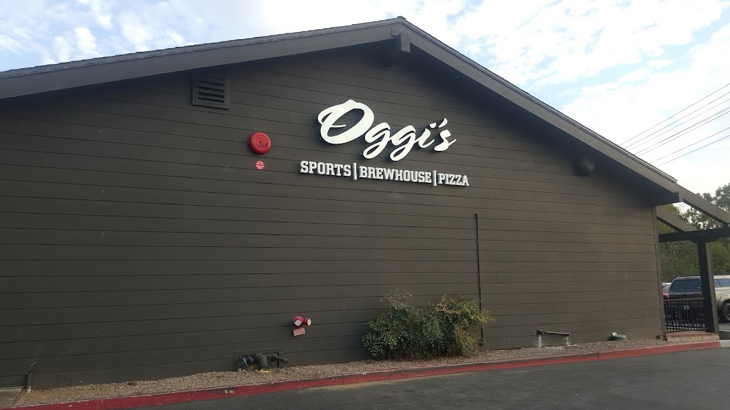 Oggis Sports | Brewhouse | Pizza | 305 Encinitas Blvd, Encinitas, CA 92024, USA | Phone: (760) 944-8170