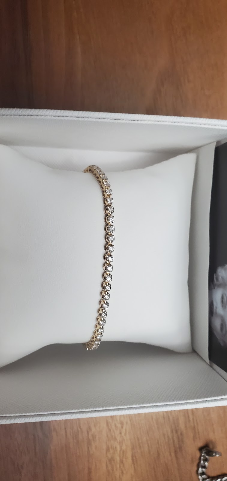 Zales | 6901 22nd Ave N Ste. 208 A, St. Petersburg, FL 33710, USA | Phone: (727) 344-3502