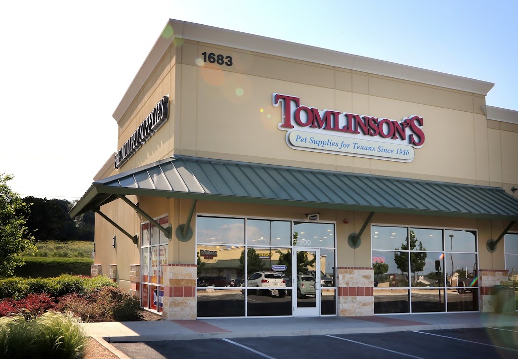 Tomlinsons Feed | 1683 TX-46 Ste 200, New Braunfels, TX 78132, USA | Phone: (830) 627-3700