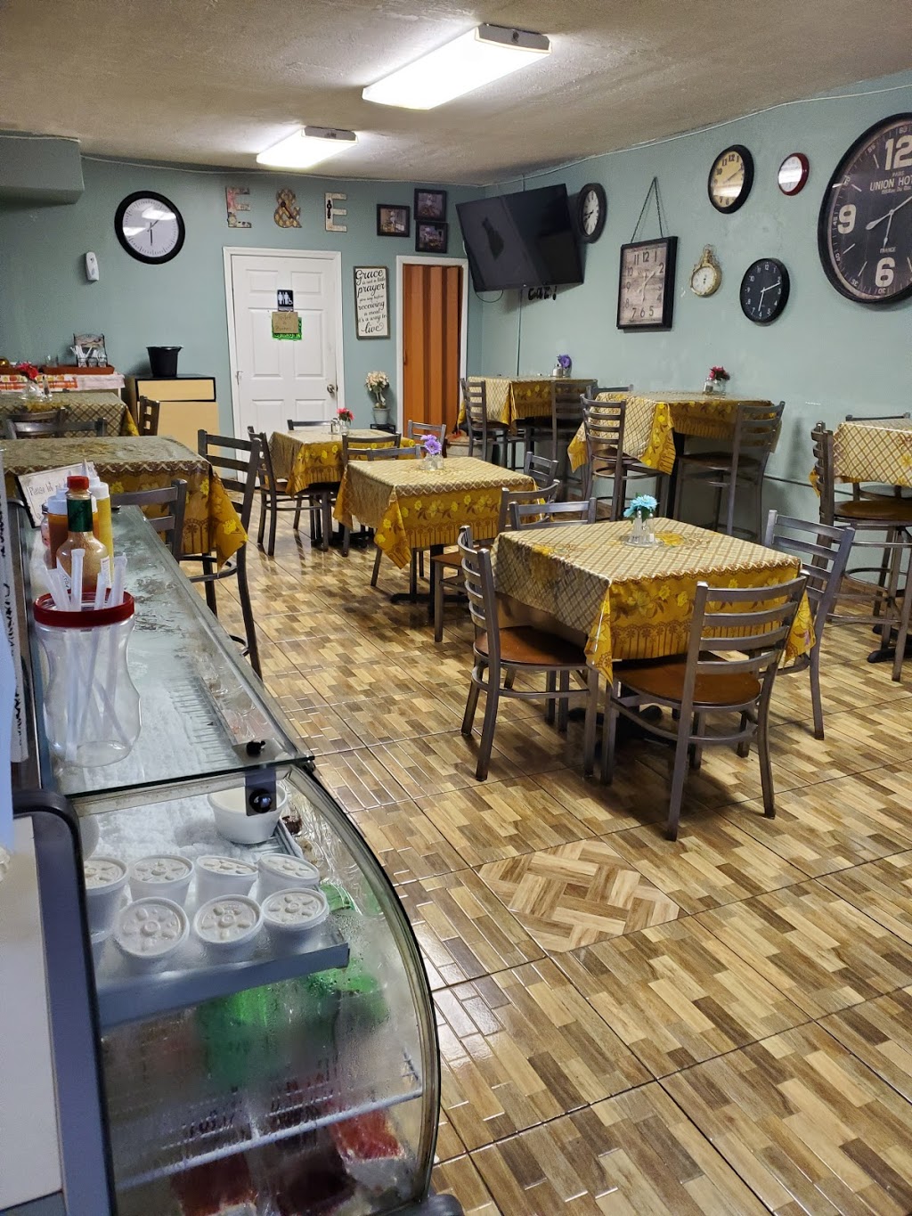 Eloise & Earnestine Soul Food | 6781 NW 27th Ave suite c, Miami, FL 33147, USA | Phone: (305) 687-7774