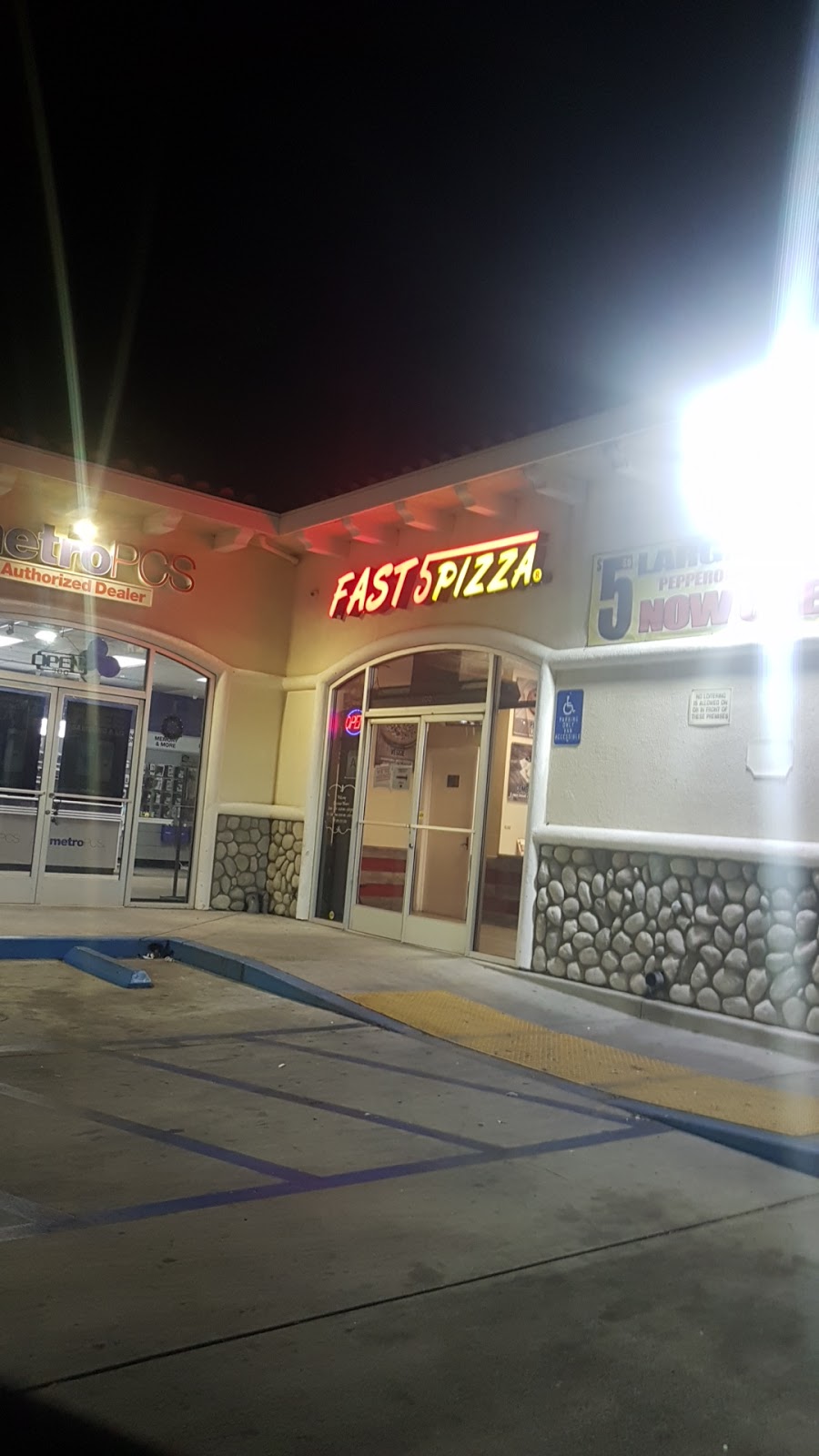 Fast 5 Pizza | 17725 East, Foothill Blvd, Fontana, CA 92335, USA | Phone: (909) 355-3101