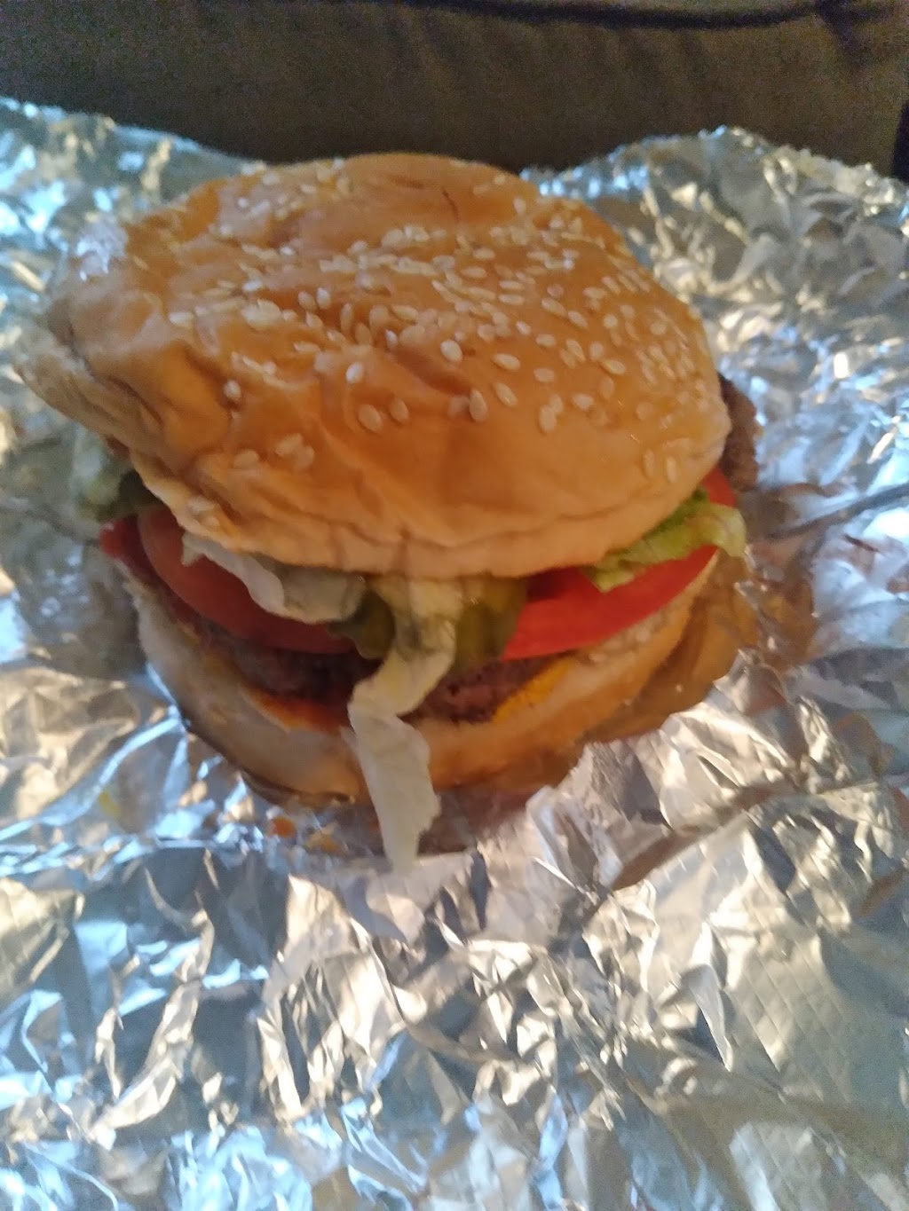 Five Guys | 1979 S Telegraph Rd, Bloomfield Hills, MI 48302, USA | Phone: (248) 775-5150