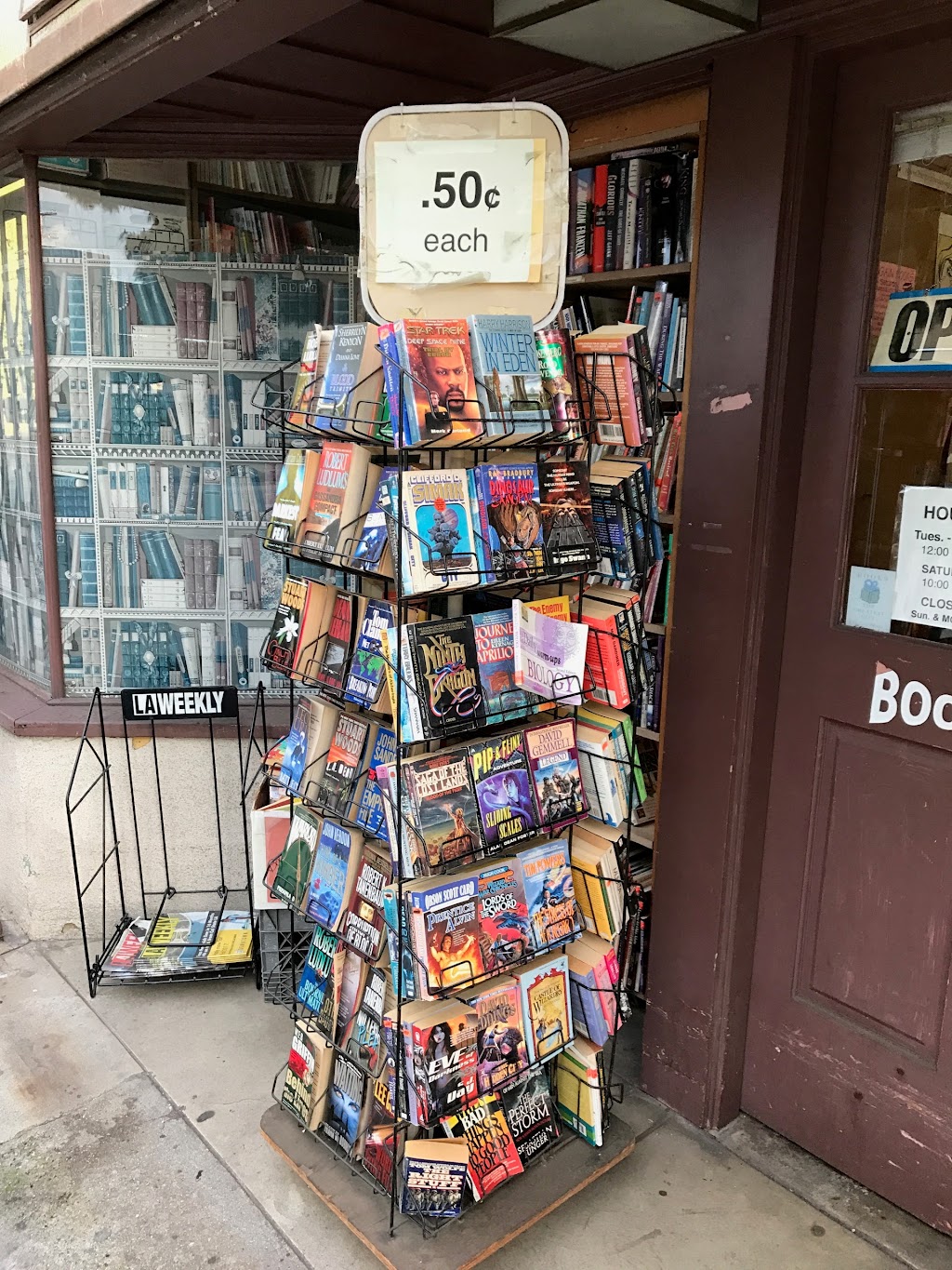 Bargain Books | 14426 Friar St, Van Nuys, CA 91401, USA | Phone: (818) 782-2782