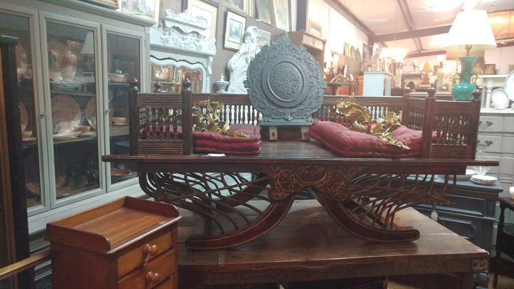 Chelsea Antique Mall | 14569 US-280, Chelsea, AL 35043 | Phone: (205) 678-2151