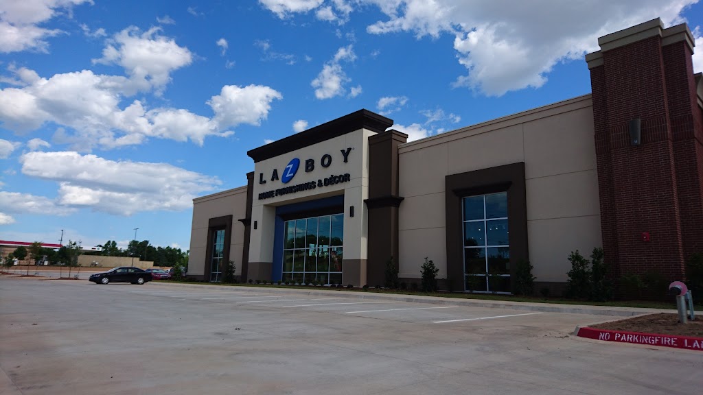 La-Z-Boy Home Furnishings & Décor | 3400 W Memorial Rd, Oklahoma City, OK 73120, USA | Phone: (405) 951-1347