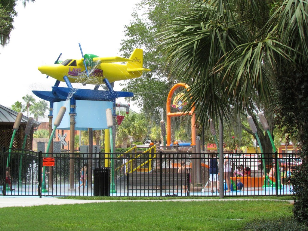 Tavares Splash Pad | At Wooton Park, 306 E Ruby St, Tavares, FL 32778, USA | Phone: (352) 742-6267