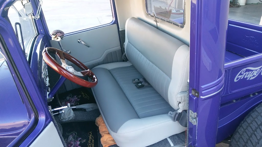 Craigs Custom Upholstery | #C, 10620 N 19th Ave, Phoenix, AZ 85029, USA | Phone: (602) 997-5550