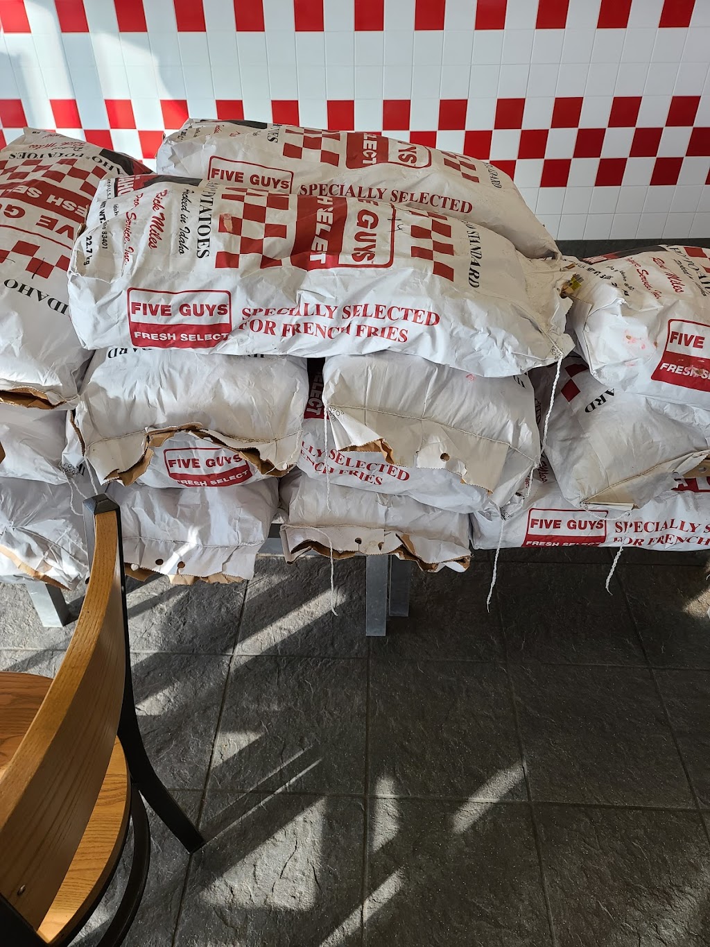 Five Guys | 3489 Lowery Pkwy Unit 1120, Fultondale, AL 35068, USA | Phone: (205) 849-5143