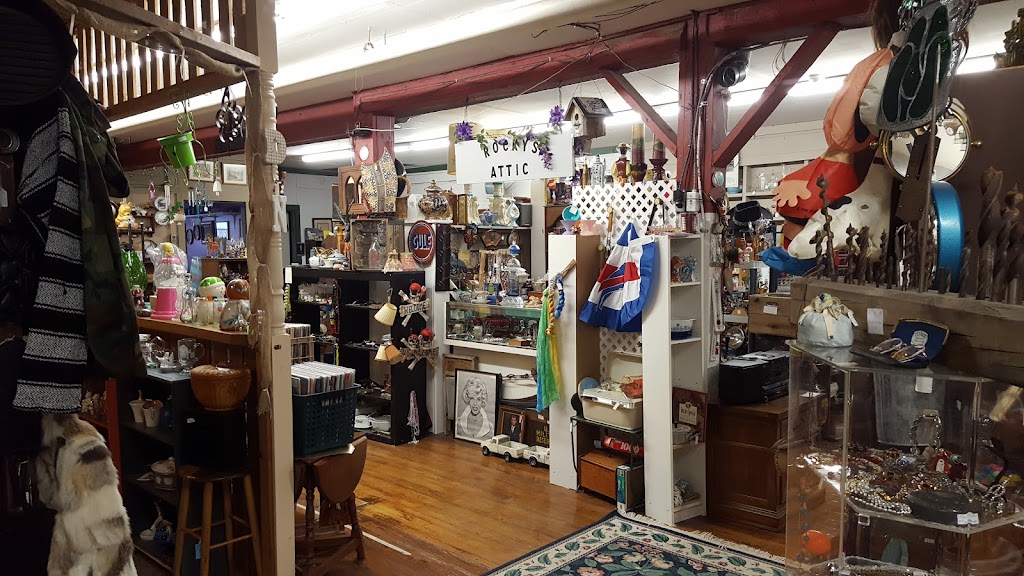 The Sanborn Mill Antiques & Marketplace | 5890 Ward Rd, Sanborn, NY 14132, USA | Phone: (716) 731-2828