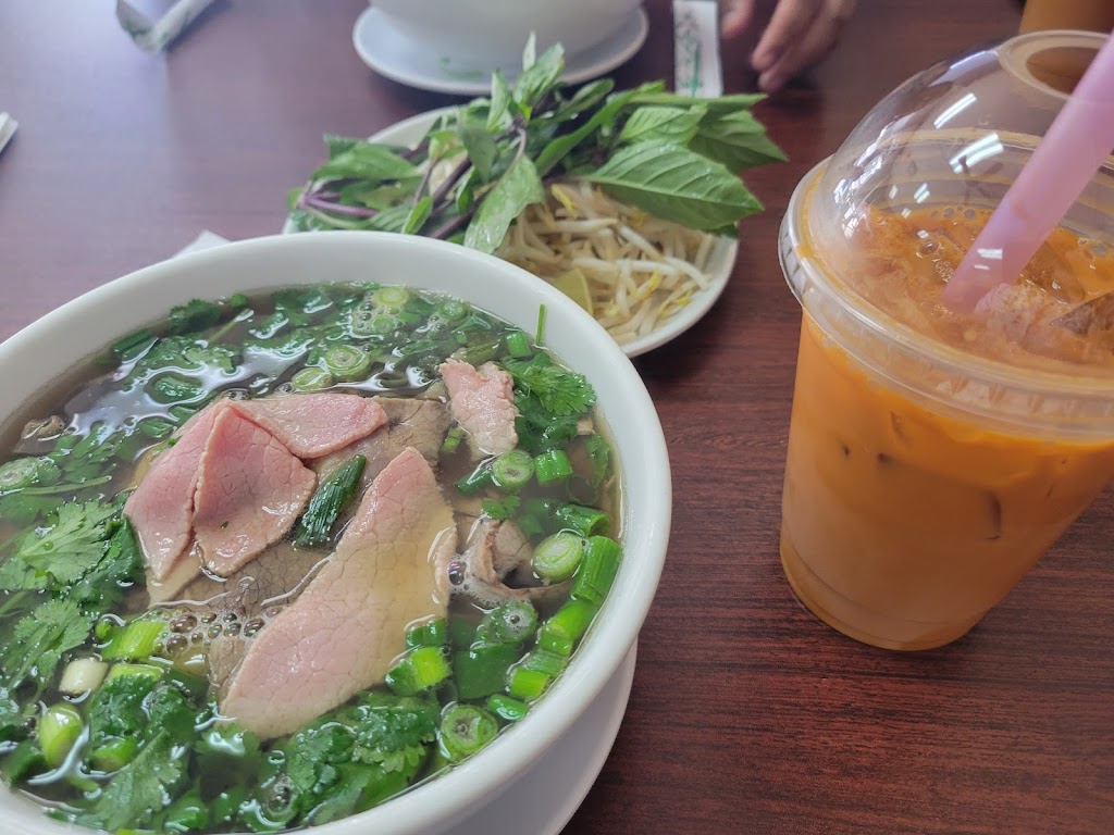 Phở Thiên Ý | 5310 E Belknap St, Haltom City, TX 76117, USA | Phone: (817) 831-1487