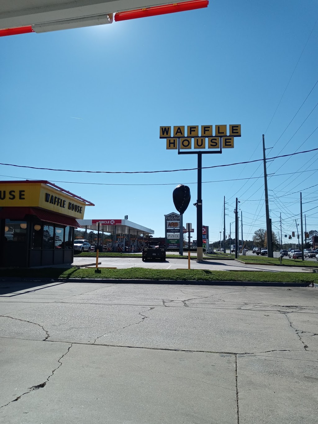 Waffle House | 2140 Moody Pkwy, Moody, AL 35004, USA | Phone: (205) 640-4579