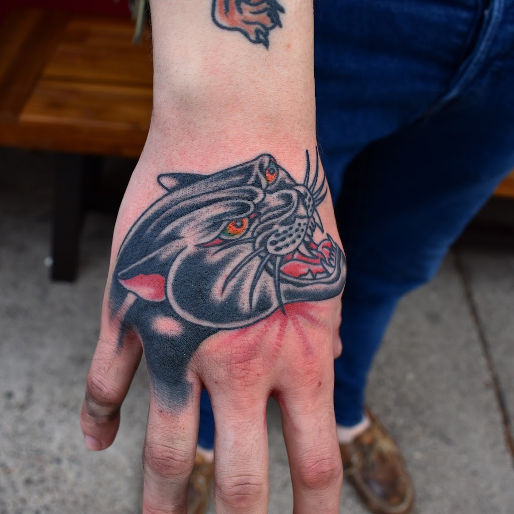 Grand Avenue Tattoo | 42 S Dale St South, St Paul, MN 55102, USA | Phone: (651) 227-8637