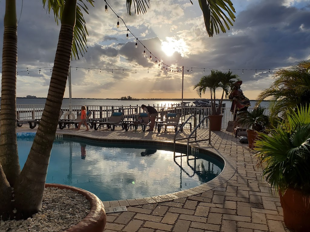 Beso Del Sol Resort | 1420 Bayshore Blvd, Dunedin, FL 34698, USA | Phone: (727) 734-8851