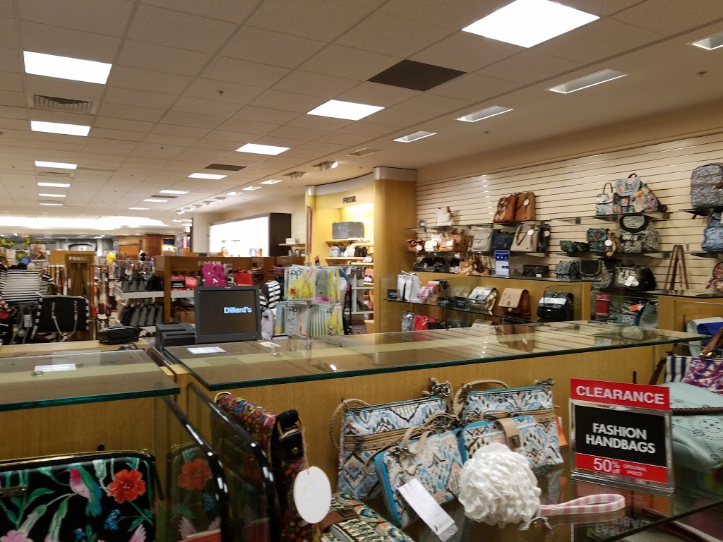 Dillards | 3101 W Chandler Blvd, Chandler, AZ 85226, USA | Phone: (480) 735-2060