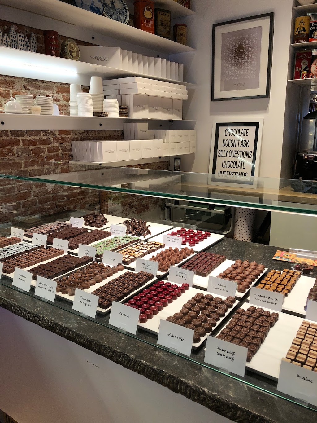 Vanroselen Fine Chocolates | Nieuwe Spiegelstraat 72, 1017 DH Amsterdam, Netherlands | Phone: 020 235 7464