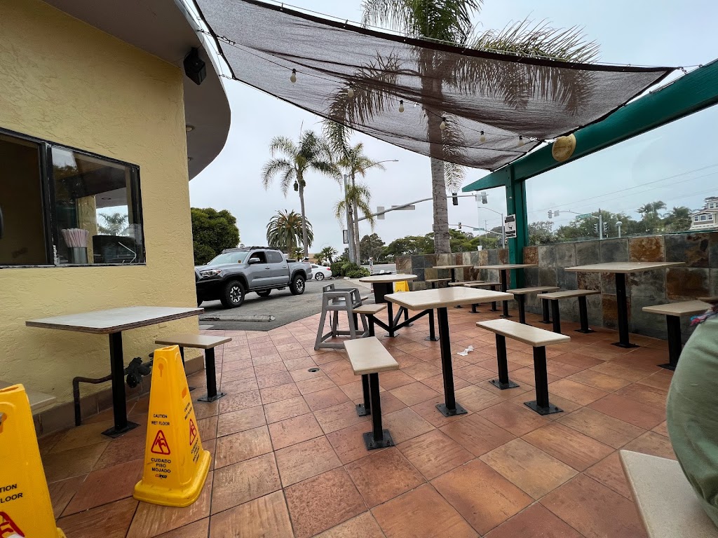 Robertos Taco Shop - Solana Beach | 445 N Hwy 101, Solana Beach, CA 92075, USA | Phone: (858) 704-4075