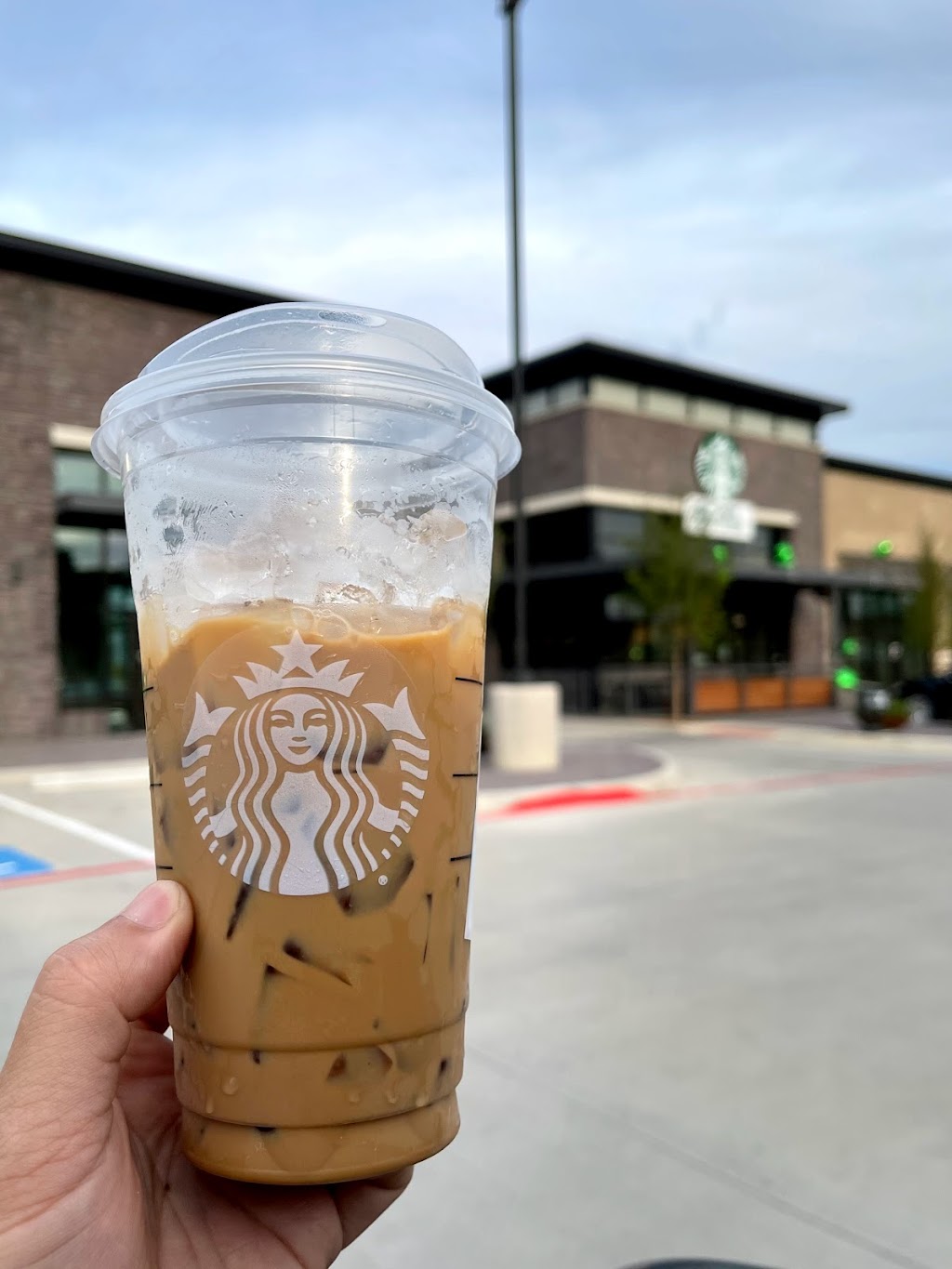 Starbucks | 13355 Dallas Pkwy, Frisco, TX 75033, USA | Phone: (469) 942-5207