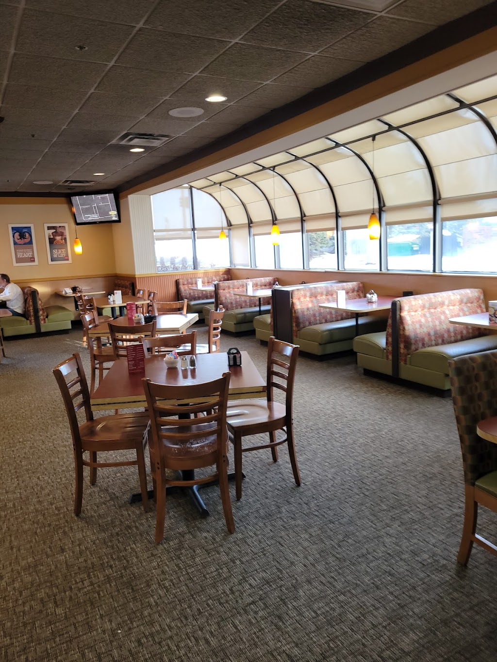 Bakers Square | 12951 Riverdale Dr NW, Coon Rapids, MN 55448, USA | Phone: (763) 422-9077