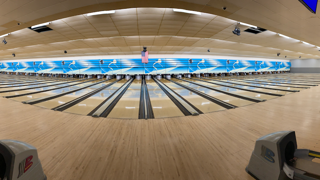 Lodge Lanes | 46255 S Interstate 94 Service Dr, Belleville, MI 48111, USA | Phone: (734) 697-9178