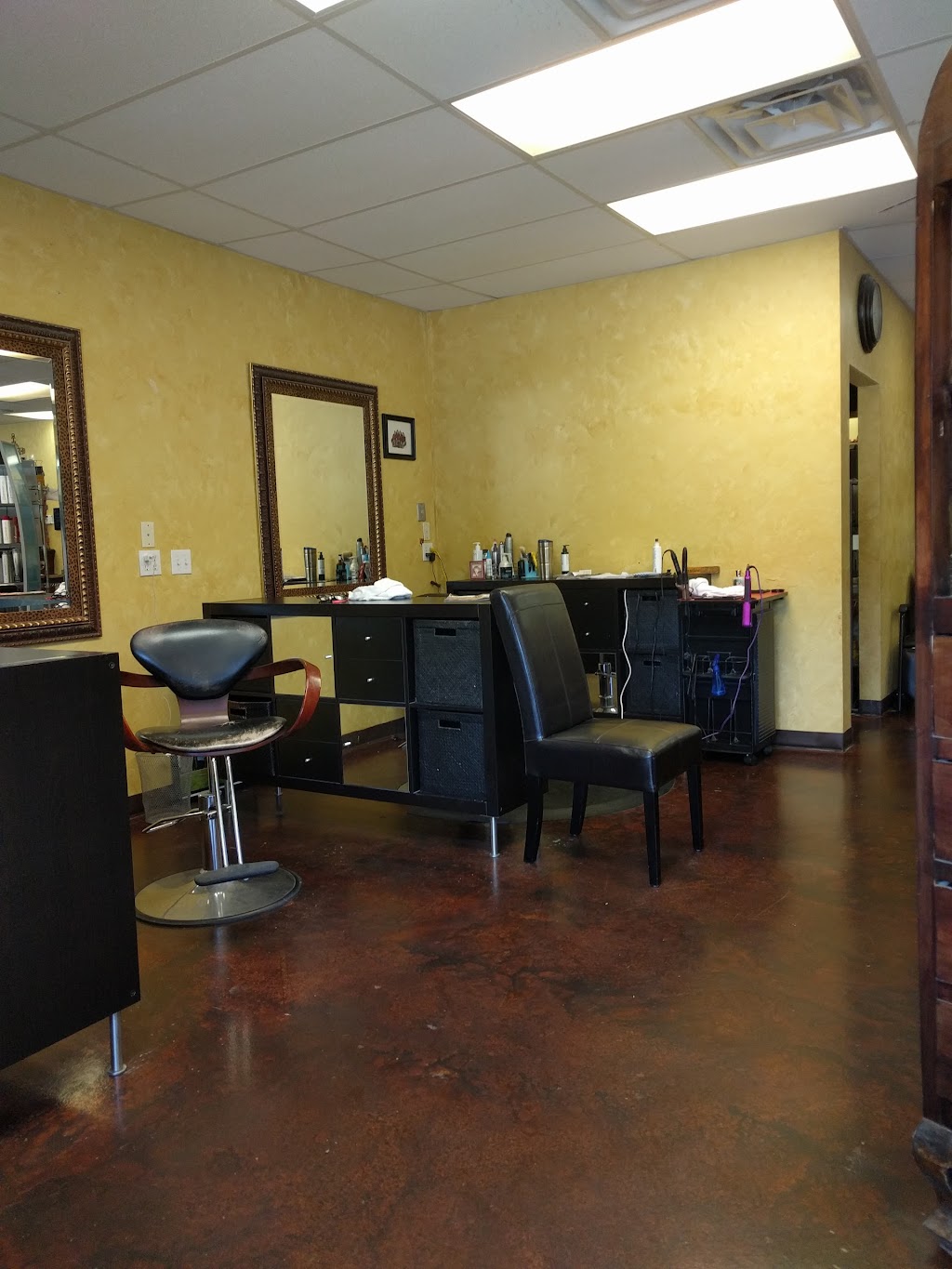 Dena and Company Salon | 9817 N Frankoma Rd, Sapulpa, OK 74066 | Phone: (918) 224-0200