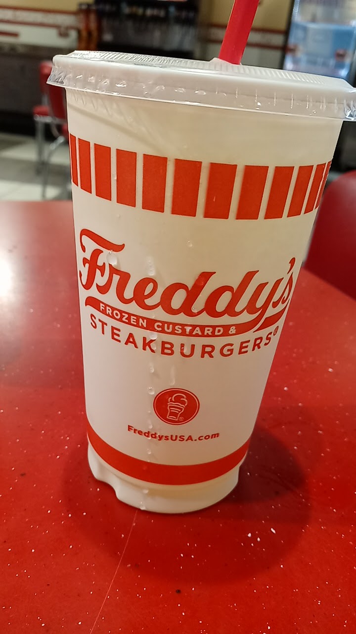 Freddys Frozen Custard & Steakburgers | 5501 Wilmington Pike, Centerville, OH 45459, USA | Phone: (937) 938-1089