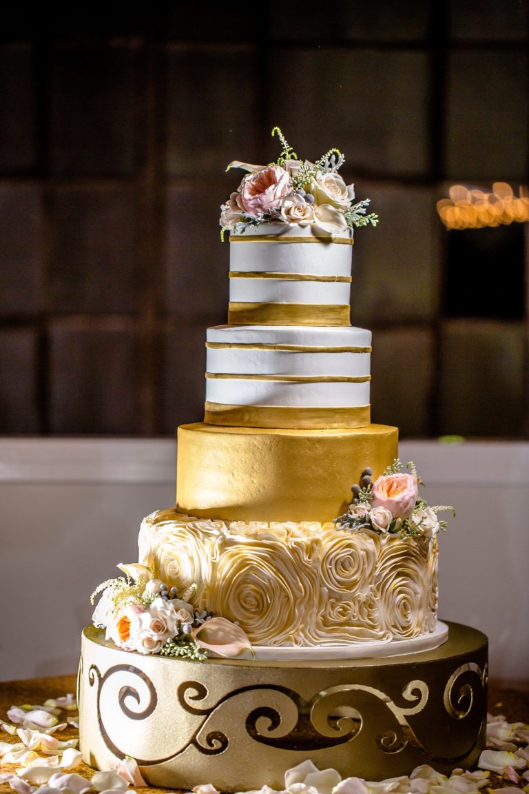 Magnificent Cakes | By appointment only, 5117 Crowley Dr, Irondale, AL 35210, USA | Phone: (205) 956-0411