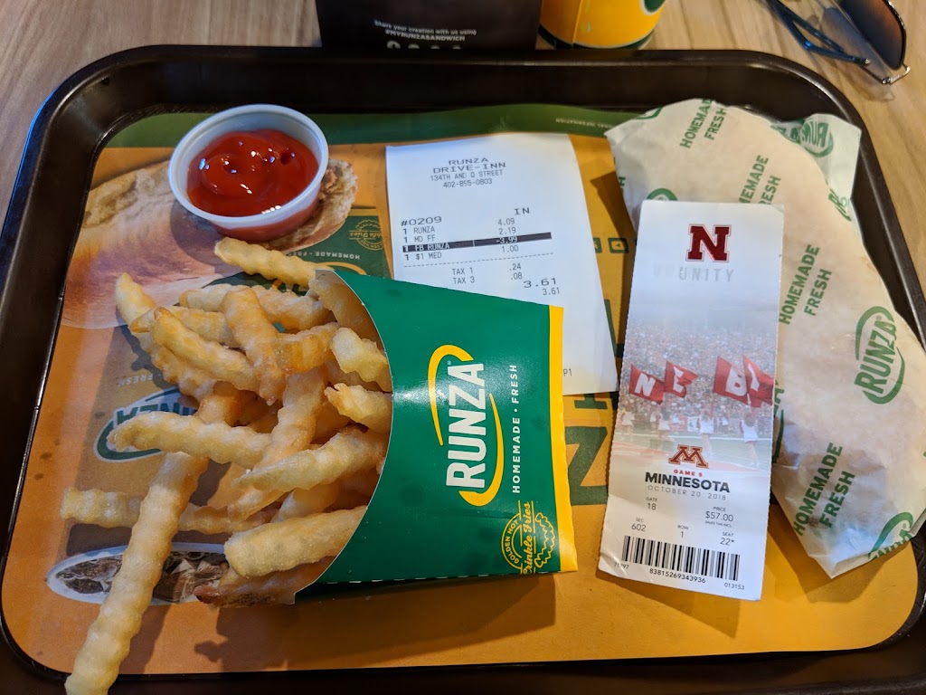 Runza Restaurant | 13535 Q St, Omaha, NE 68137, USA | Phone: (402) 895-0803