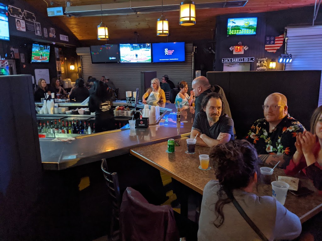 Lobys Bar & Grille | 4736 Hills and Dales Rd NW, Canton, OH 44708, USA | Phone: (330) 479-9860