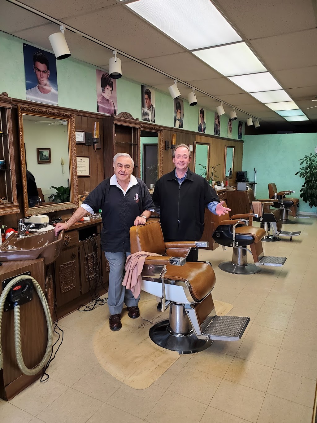 Johns Barber Salon | 12721 S Ridgeland Ave, Palos Heights, IL 60463, USA | Phone: (708) 388-9191