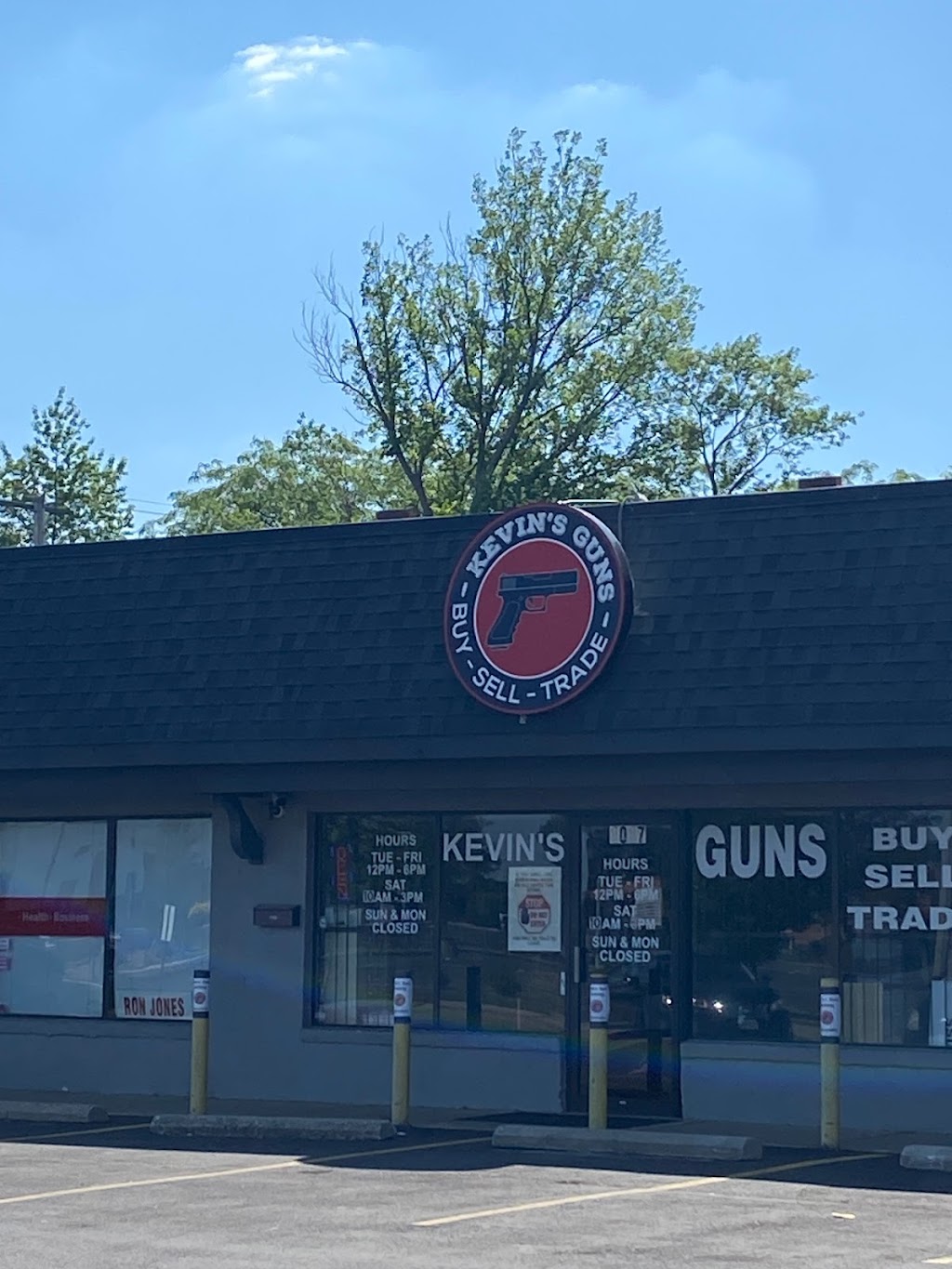 Kevins Guns | 1017 S Duchesne Dr, St Charles, MO 63301, USA | Phone: (636) 493-1195