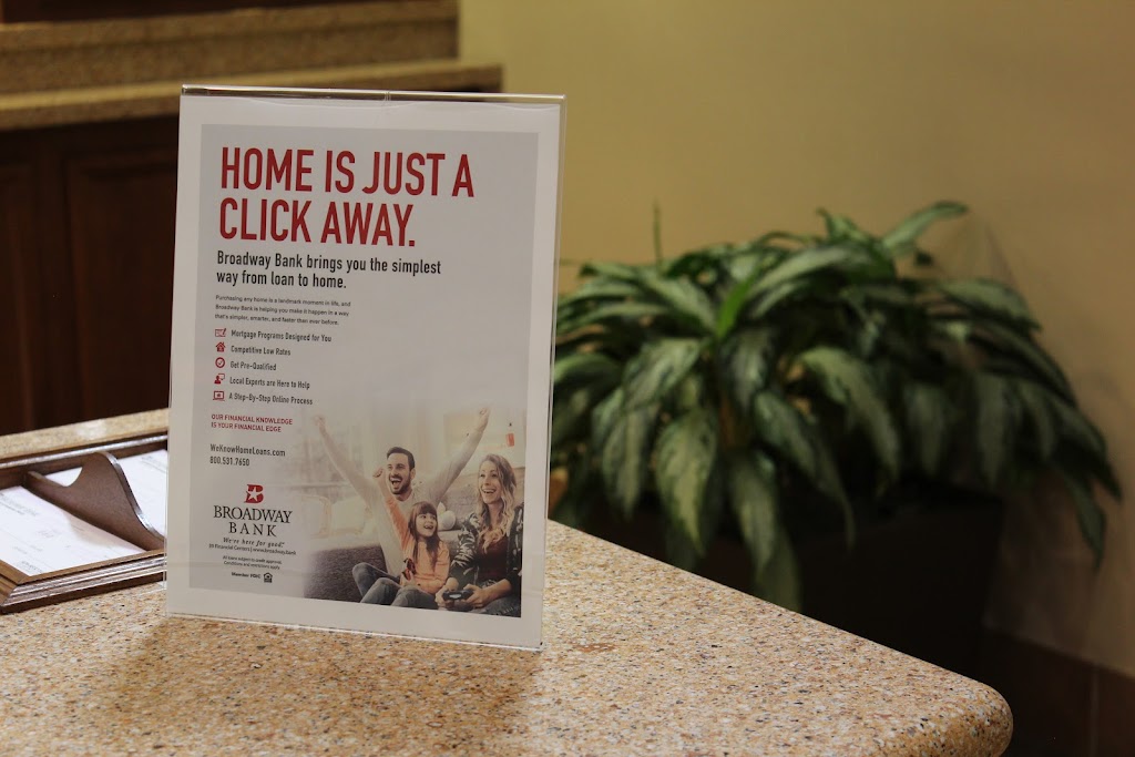 Broadway Bank - Dripping Springs Financial Center | 320 US-290, Dripping Springs, TX 78620, USA | Phone: (512) 858-1039