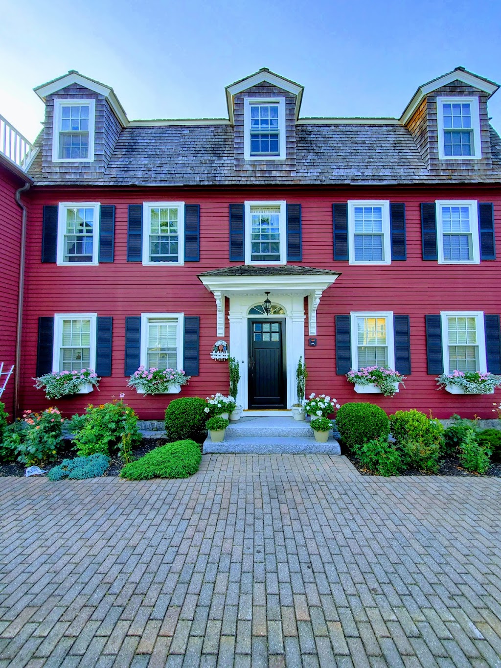 Morning Glory Bed & Breakfast | 22 Hardy St, Salem, MA 01970, USA | Phone: (978) 741-1703