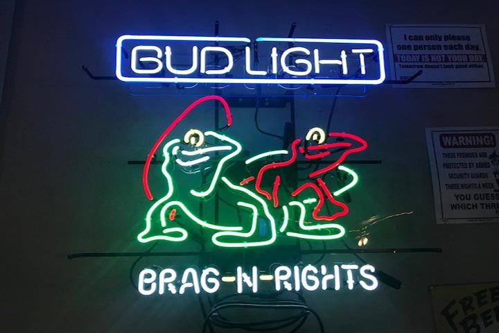 Brag N Rights Bar & Grill | 115 N McKenna Ave, Gretna, NE 68028, USA | Phone: (402) 332-3108