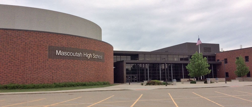 Mascoutah High School | CUSD #19, 1313 W Main St, Mascoutah, IL 62258, USA | Phone: (618) 566-8523