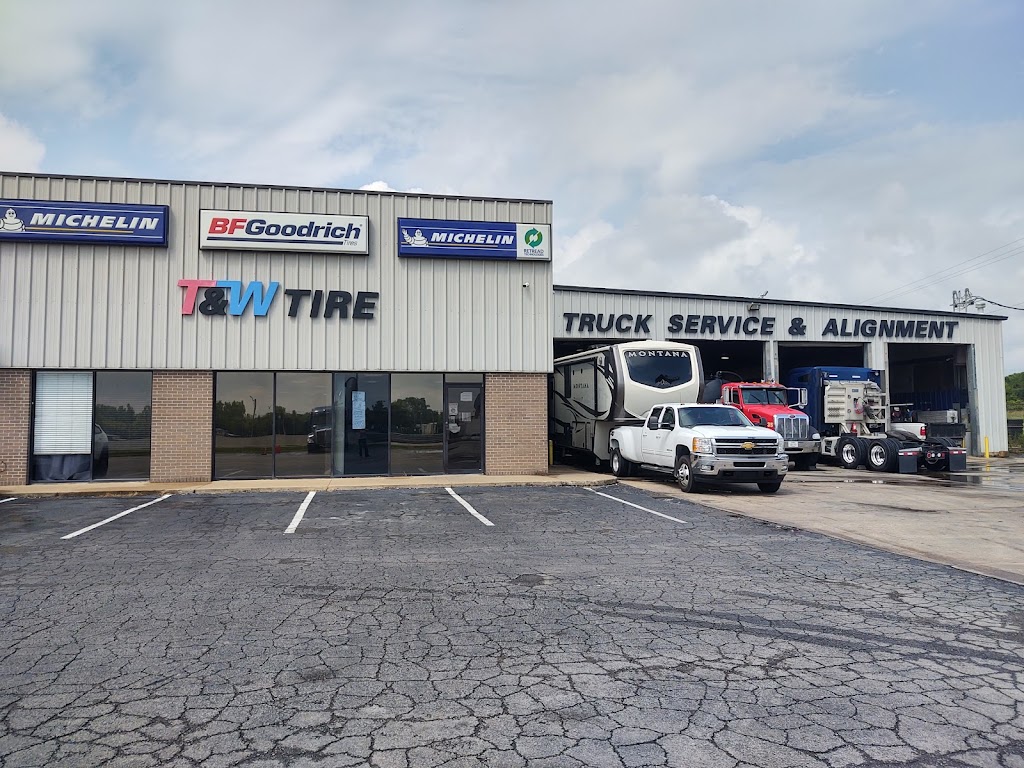 T & W Tire | 15705 E Skelly Dr, Tulsa, OK 74116, USA | Phone: (918) 437-8383