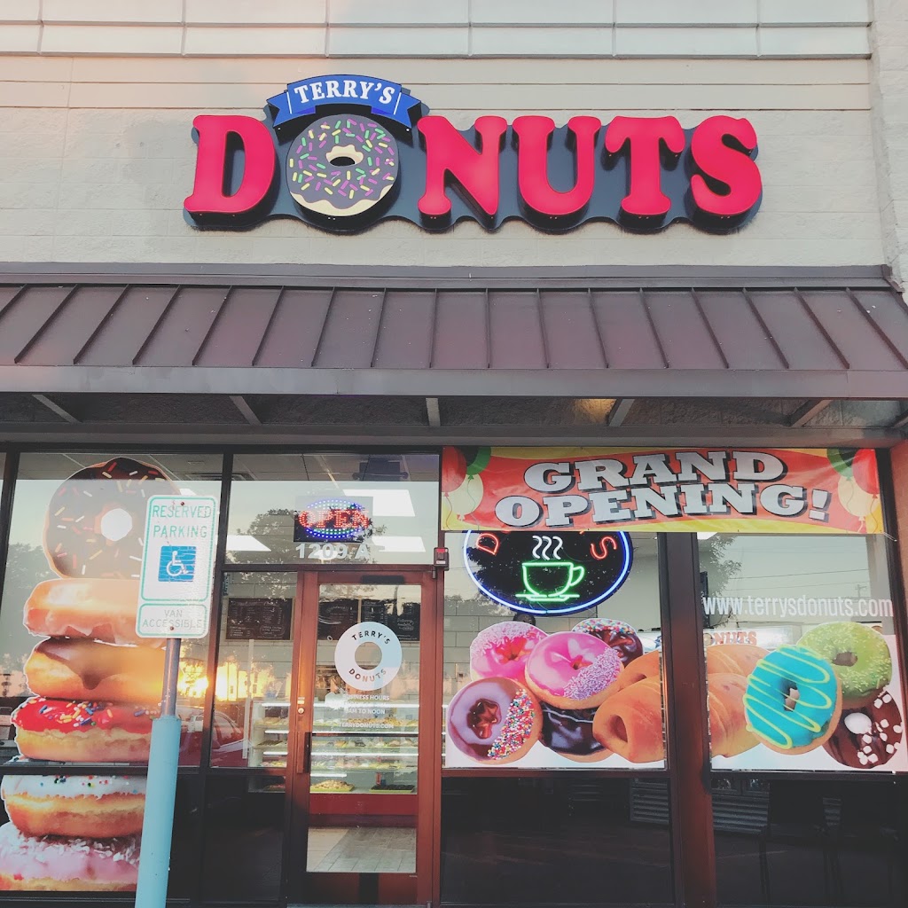 Terrys Donuts | 1209 N Saginaw Blvd A, Saginaw, TX 76179, USA | Phone: (682) 250-3980