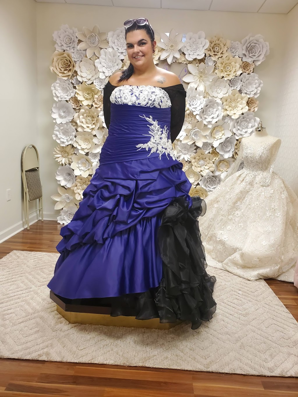 McEllis Brides Design Studio | Inside of Evas House Events Linen & Decor, 3322 W Mercury Blvd C, Hampton, VA 23666, USA | Phone: (757) 204-5542