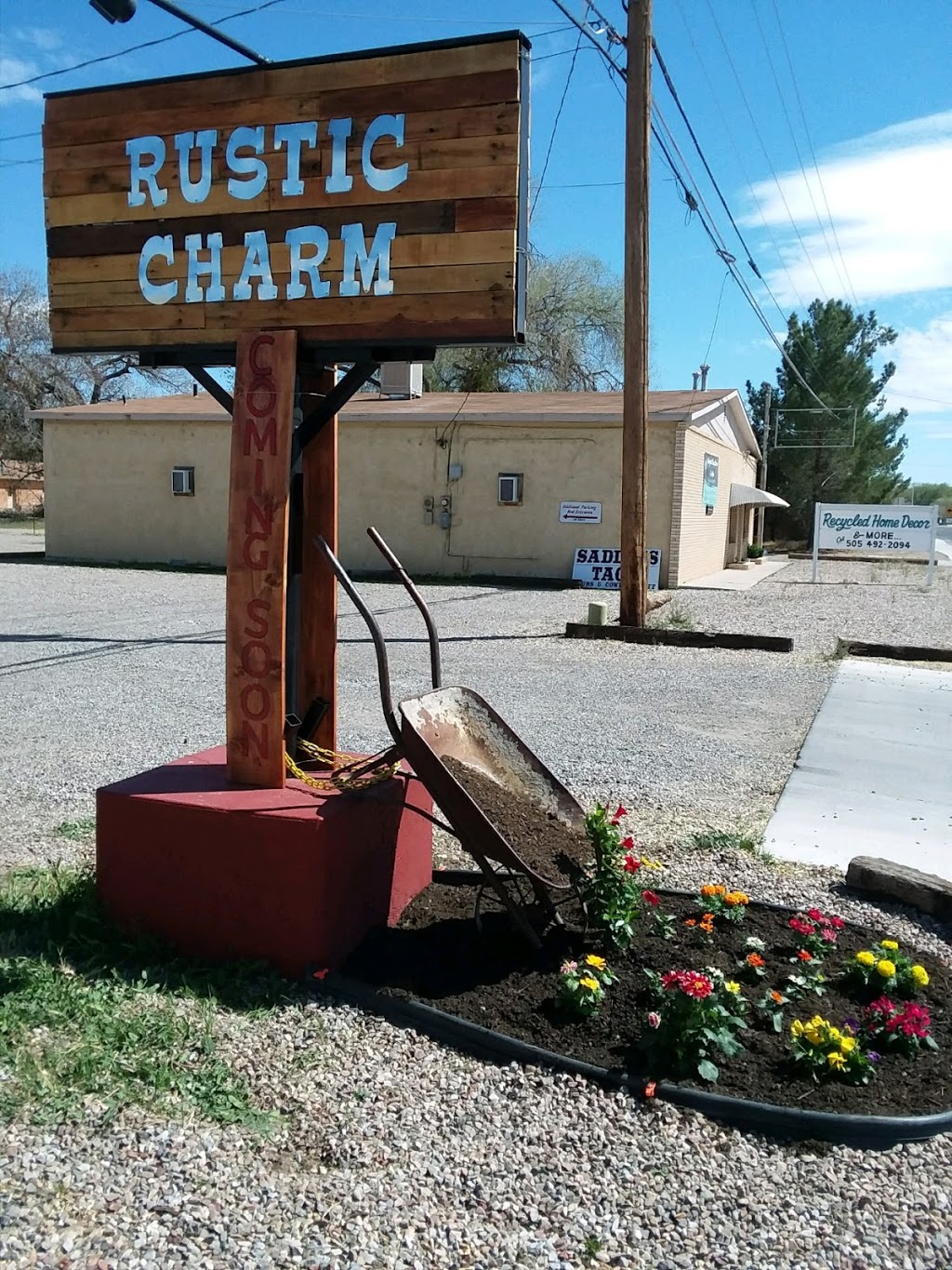 Rustic Charm | 2476 Bosque Farms Blvd, Bosque Farms, NM 87068, USA | Phone: (505) 869-2728