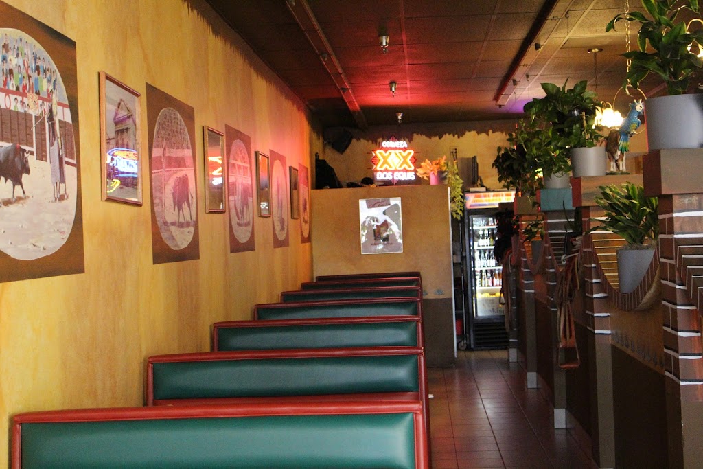 El Toro Mexican Restaurant | 2600 S 48th St, Lincoln, NE 68506, USA | Phone: (402) 488-3939