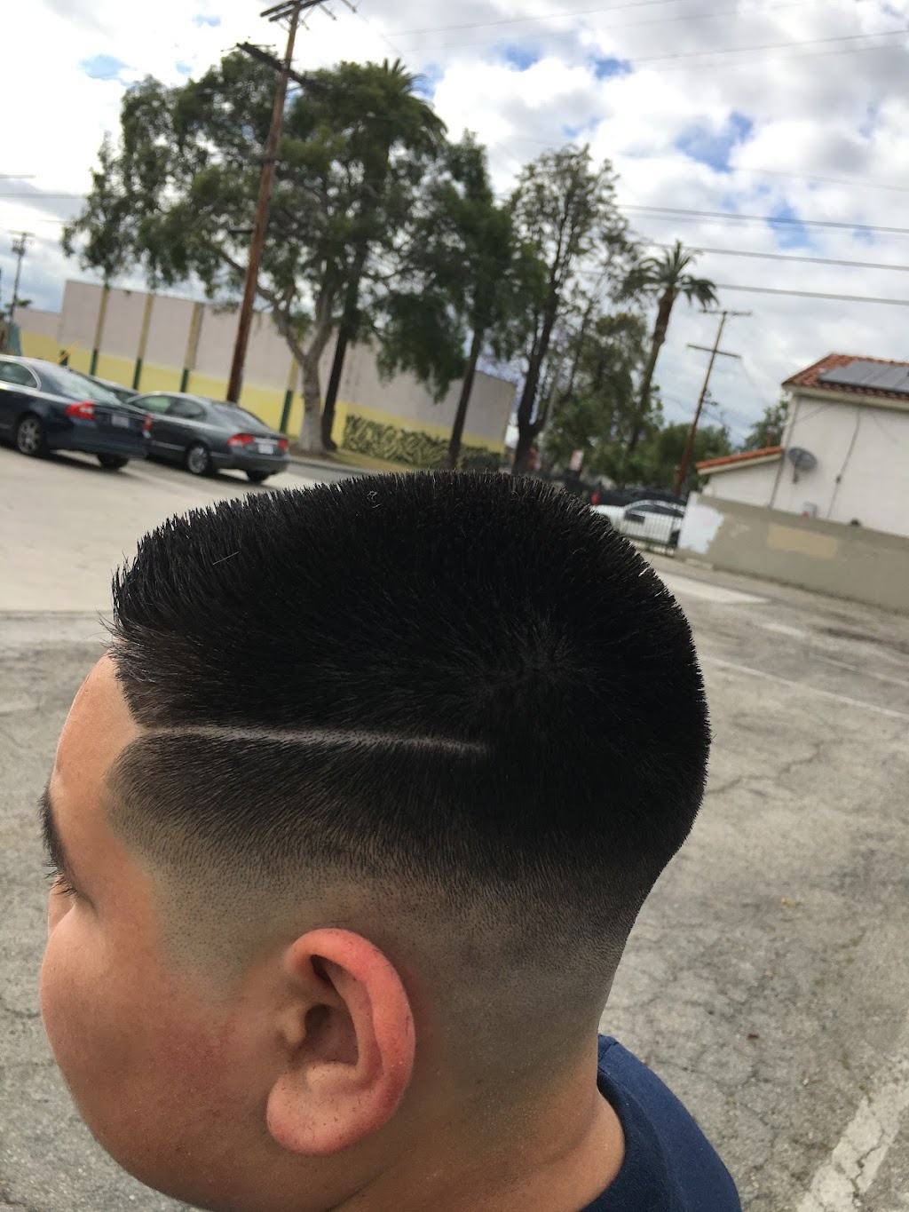 Gallardos Barber & Beauty Salon | 415 E Compton Blvd, Compton, CA 90221, USA | Phone: (310) 612-8736