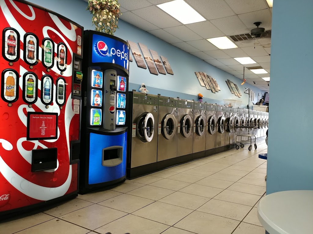 Corner Wash Club LAUNDRY | 2134 E Bay Dr, Largo, FL 33771, USA | Phone: (727) 351-5499