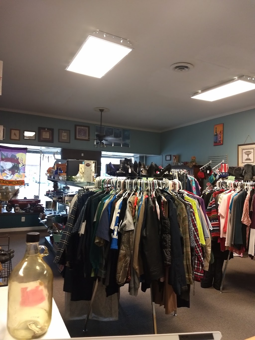 A & J Hidden Treasures | 6903 N Frontage Rd, Fairland, IN 46126, USA | Phone: (317) 416-5526