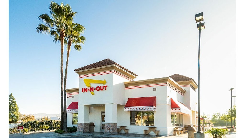 In-N-Out Burger | 2305 Compton Ave, Corona, CA 92881, USA | Phone: (800) 786-1000